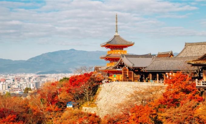 best places to travel solo female